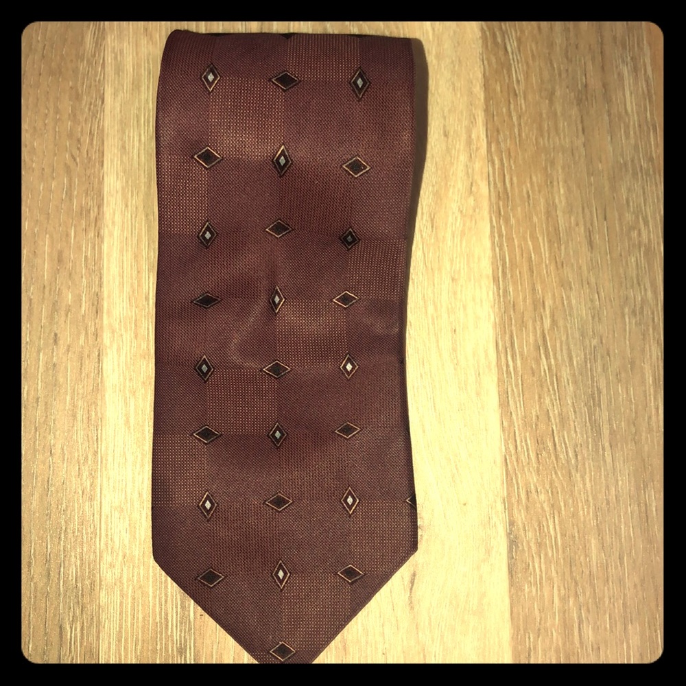 DKNY tie
